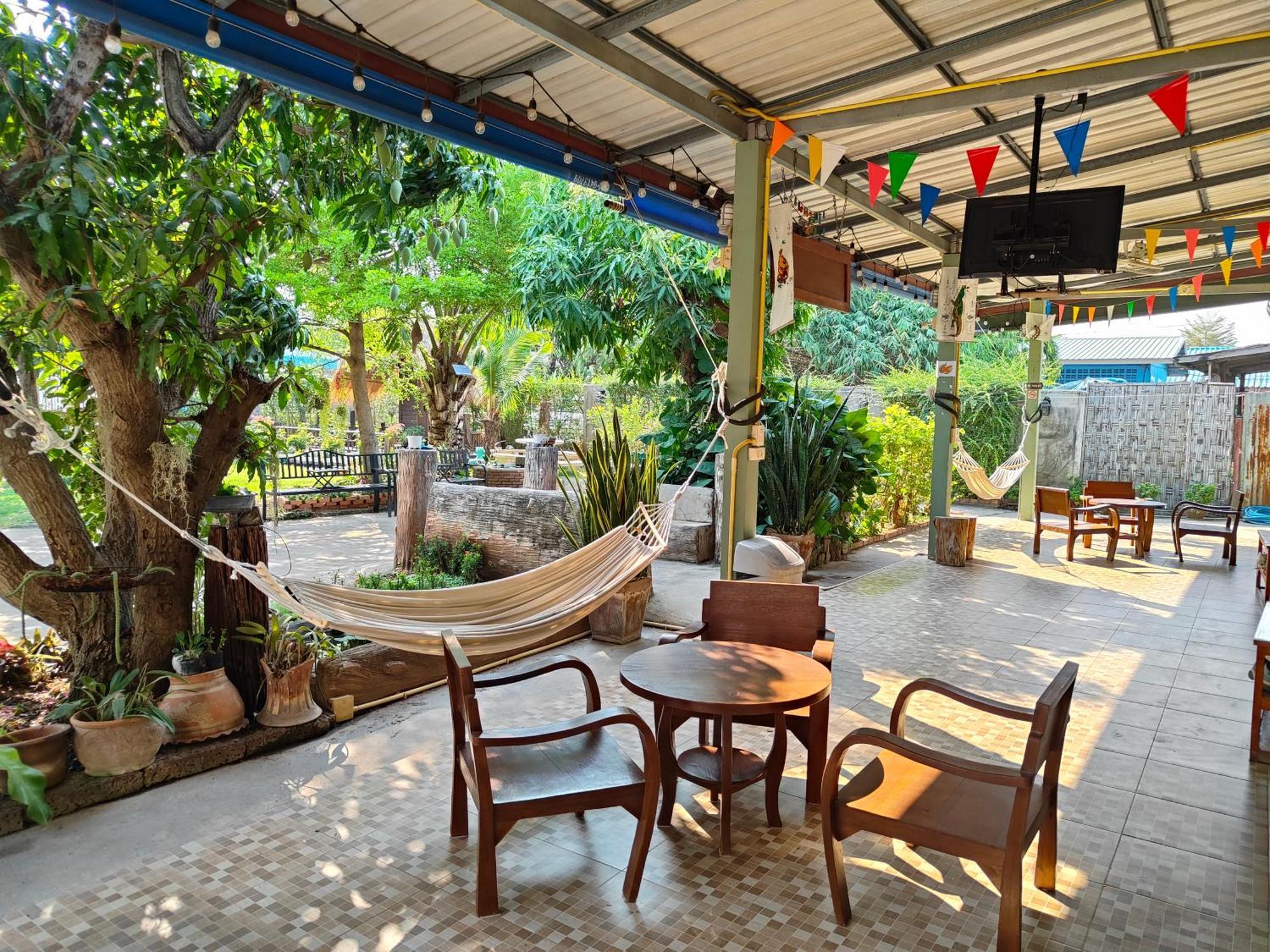 Smilingface Guesthouse Sukhothai Bagian luar foto