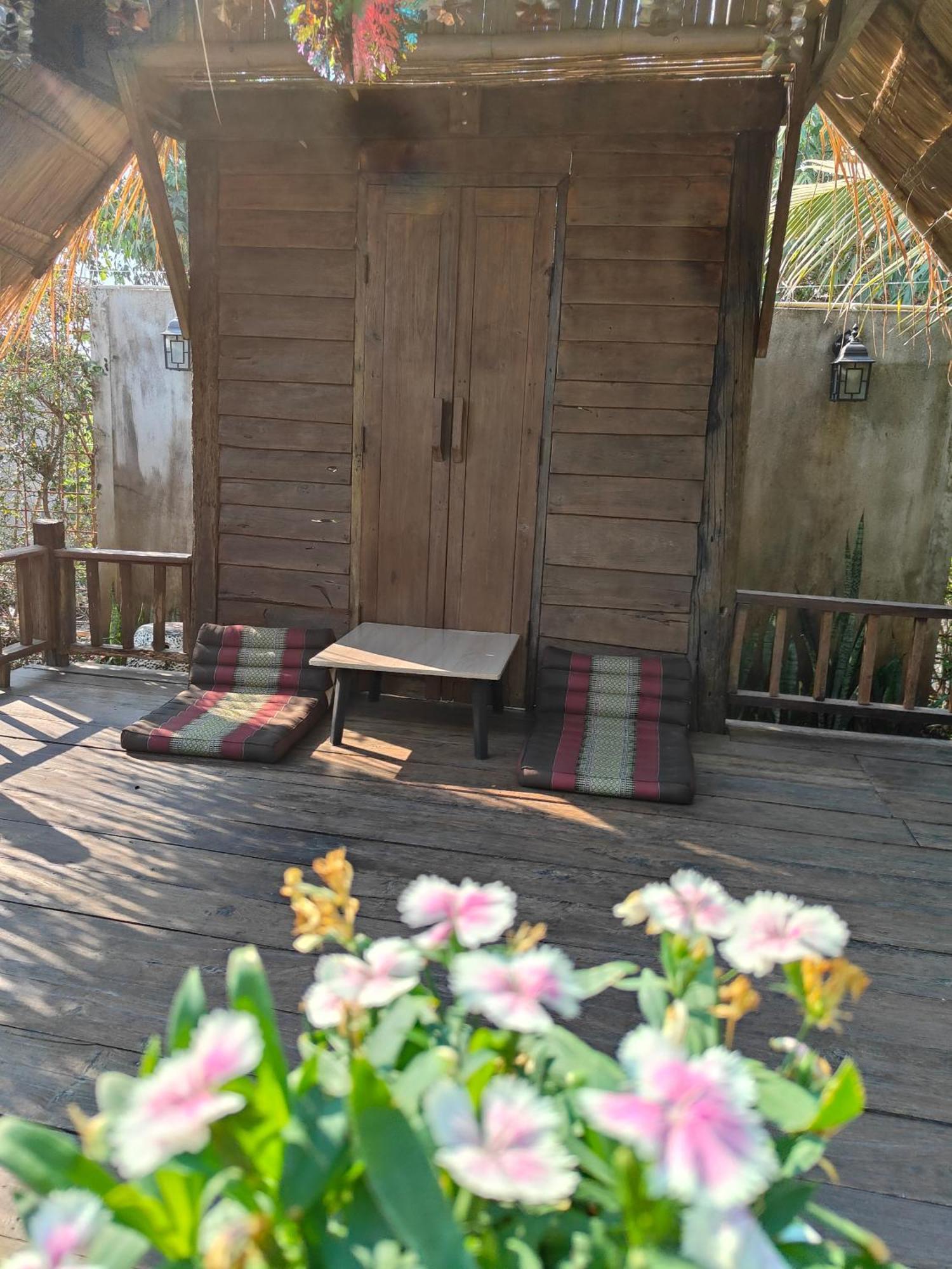 Smilingface Guesthouse Sukhothai Bagian luar foto