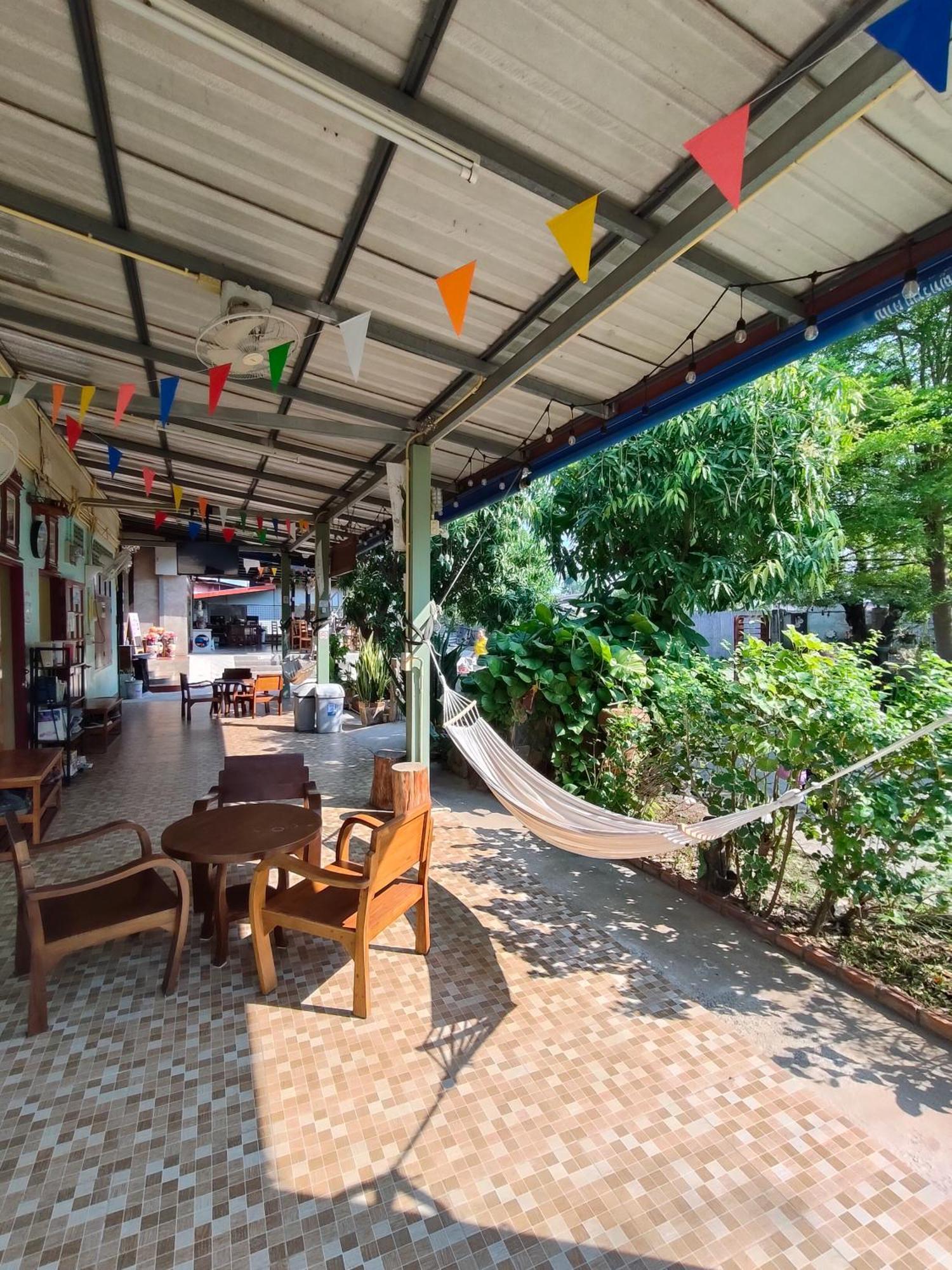Smilingface Guesthouse Sukhothai Bagian luar foto
