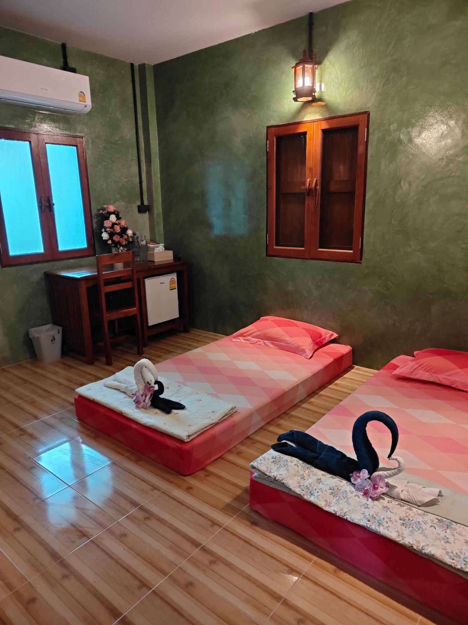 Smilingface Guesthouse Sukhothai Bagian luar foto