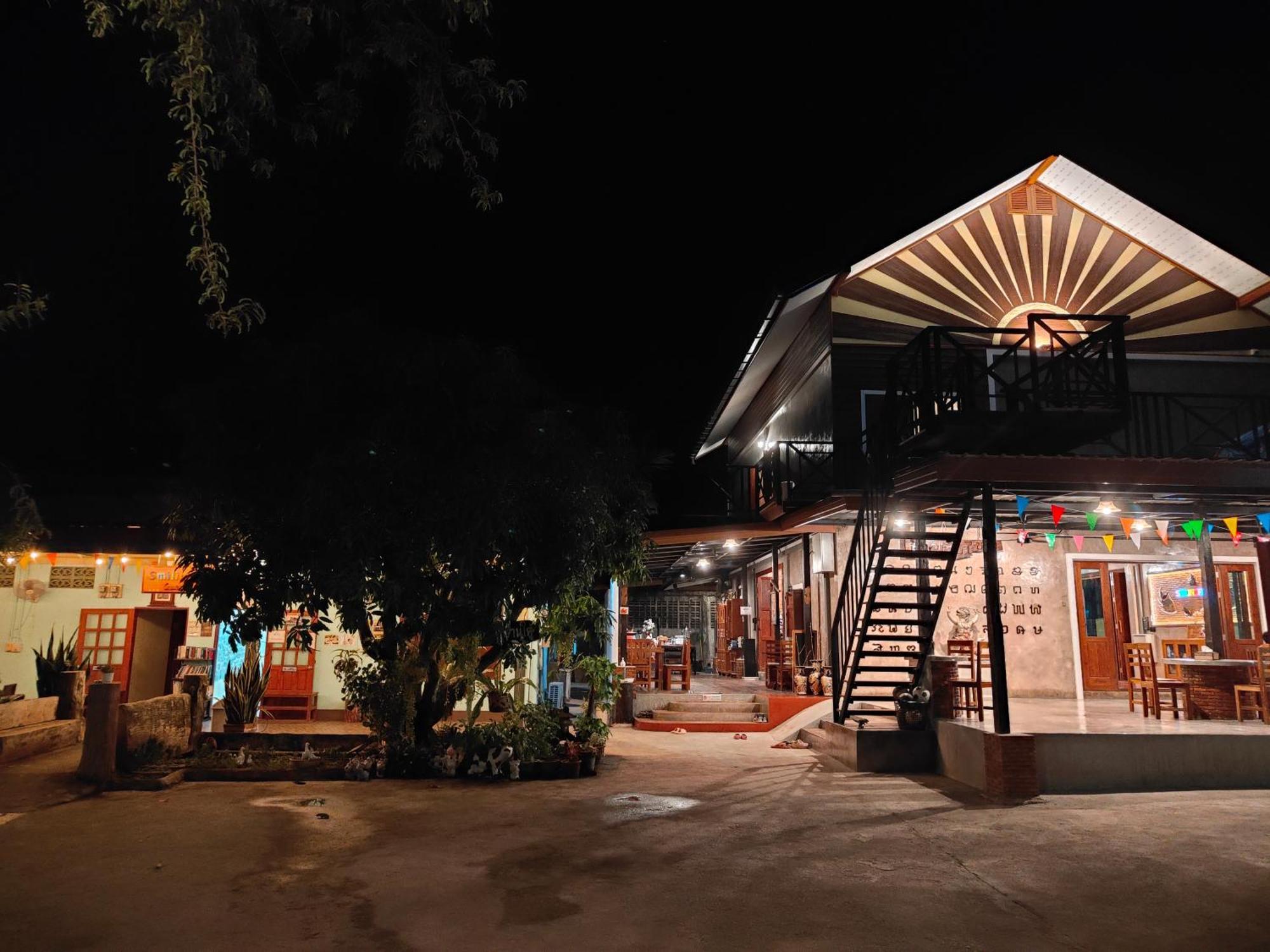 Smilingface Guesthouse Sukhothai Bagian luar foto