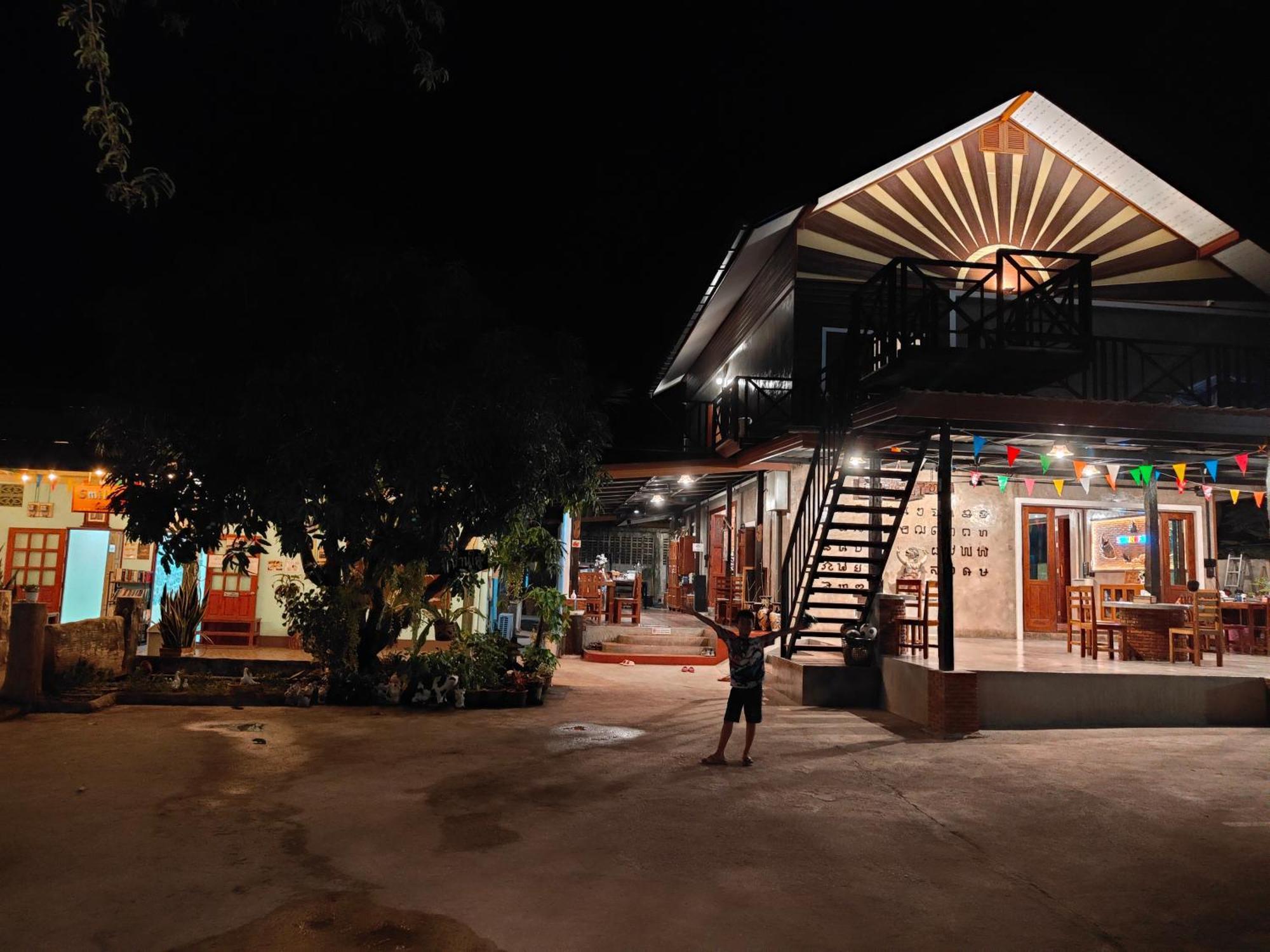 Smilingface Guesthouse Sukhothai Bagian luar foto
