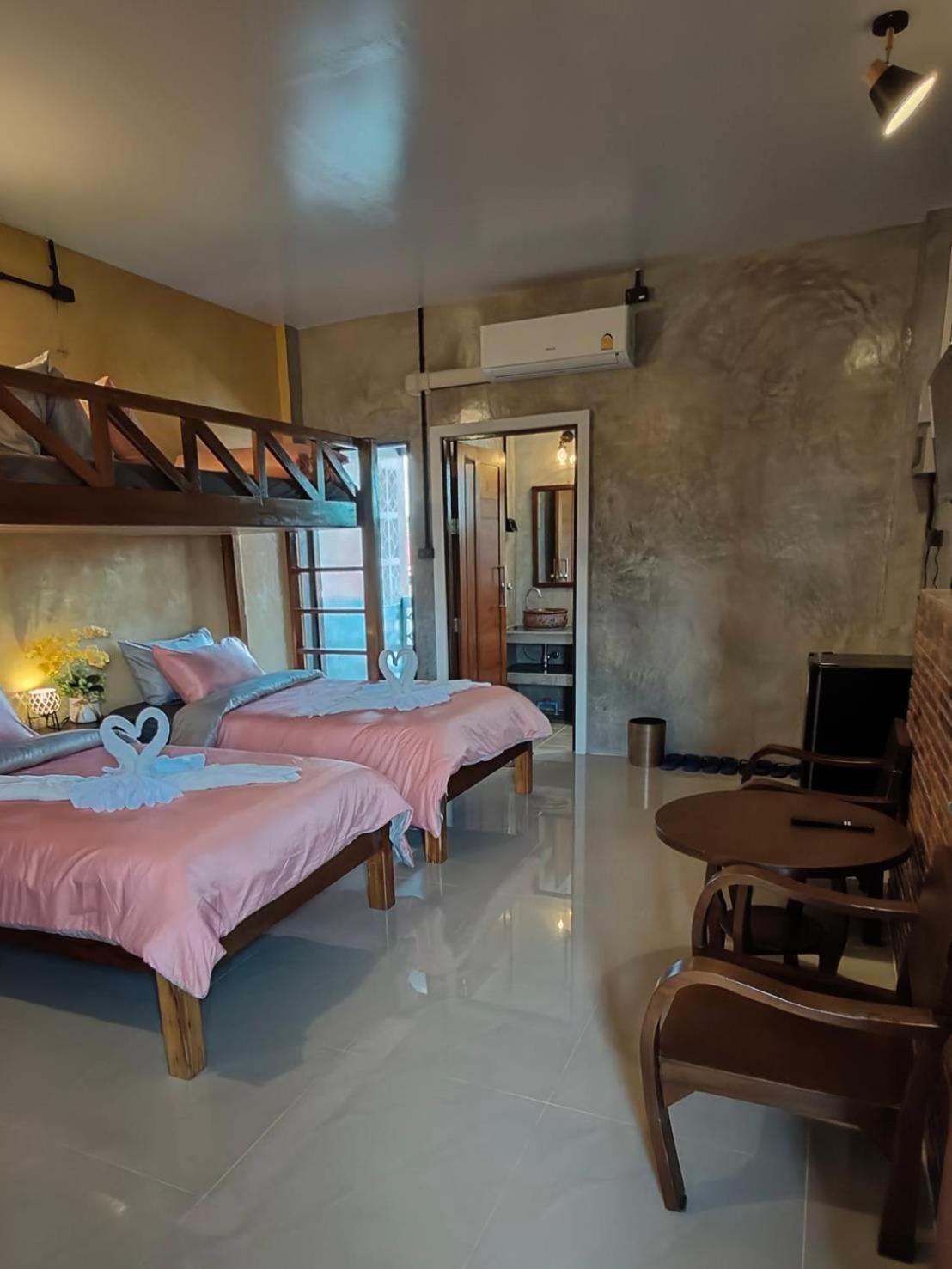 Smilingface Guesthouse Sukhothai Bagian luar foto